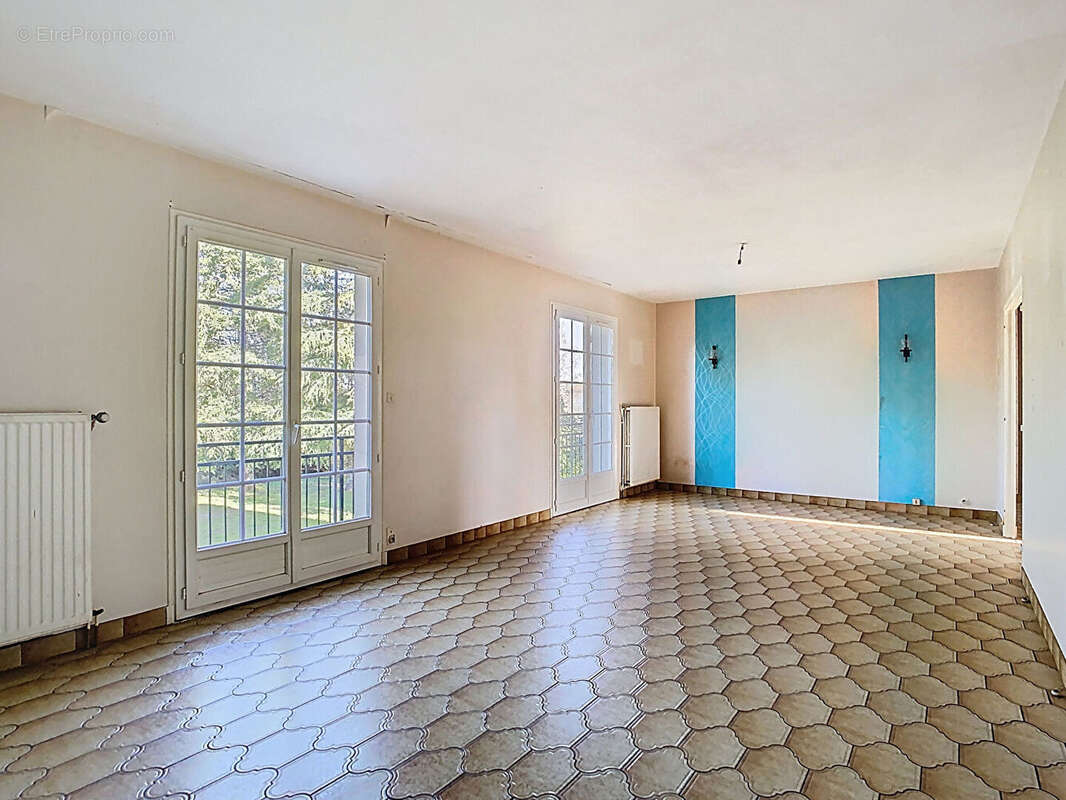 Maison à SAINT-JUNIEN