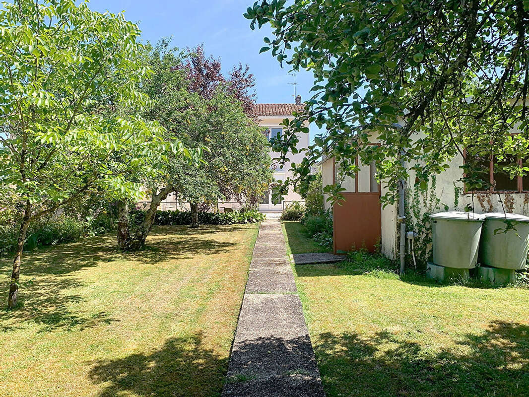 Maison à VILLENAVE-D&#039;ORNON