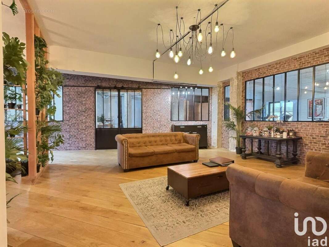 Photo 2 - Commerce à MULHOUSE