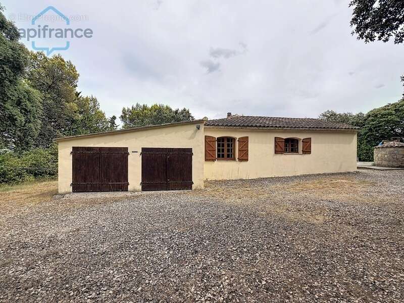 À vendre à 10 min d'Anduze: Maison avec Gîte et Piscine - Idéale pour Investissement ou Accueil Familial ! - photo 35