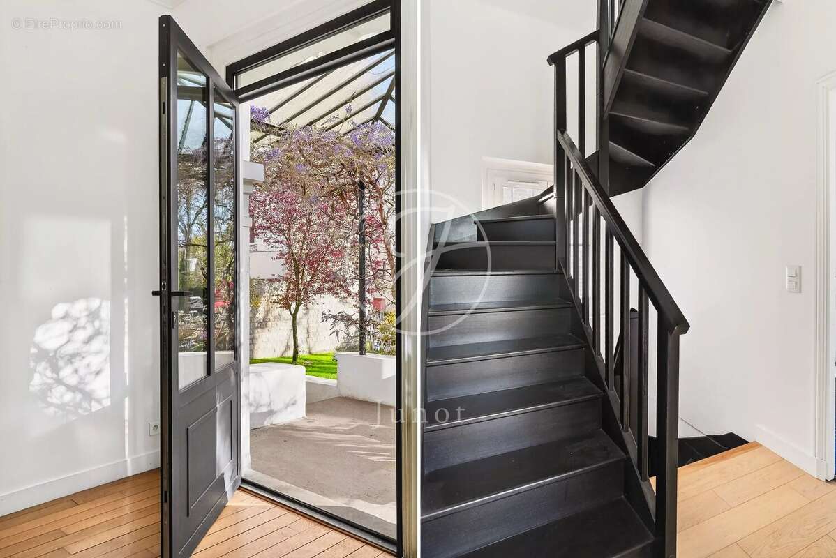 Maison à LE VESINET