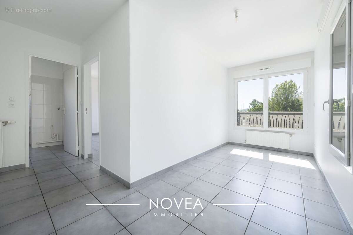 Appartement à NEUVILLE-SUR-SAONE