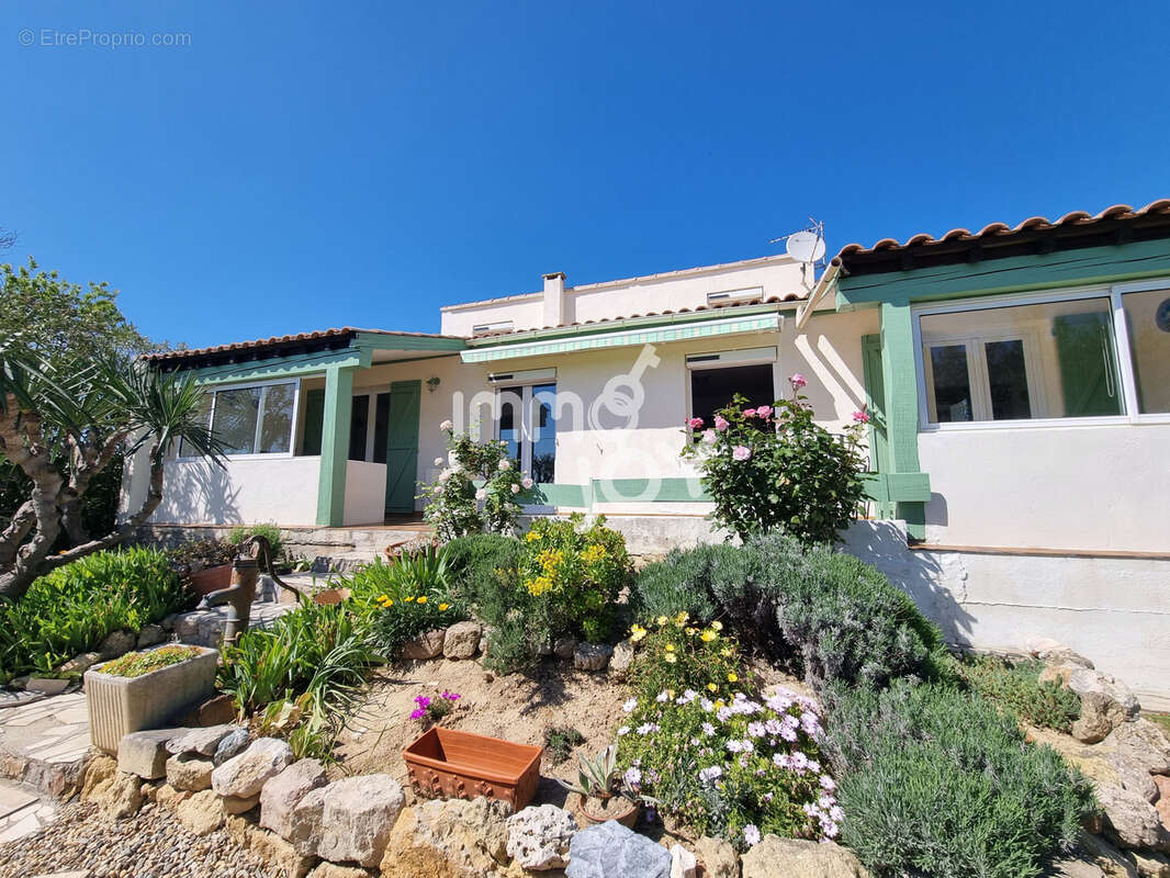 Maison à OUVEILLAN