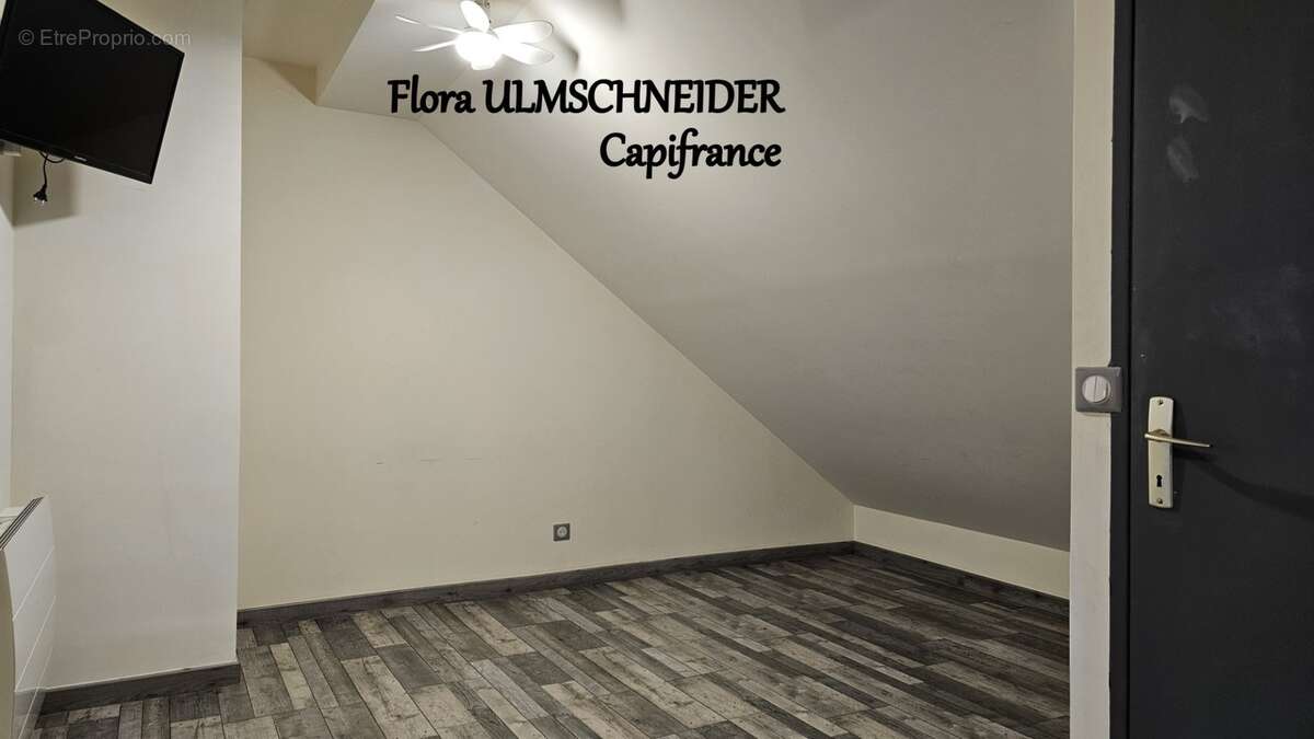 Authenticité et espace : grande maison mitoyenne en pierre avec 5 chambres à vendre à CHINDRIEUX avec garage et terrain proche d - photo 22
