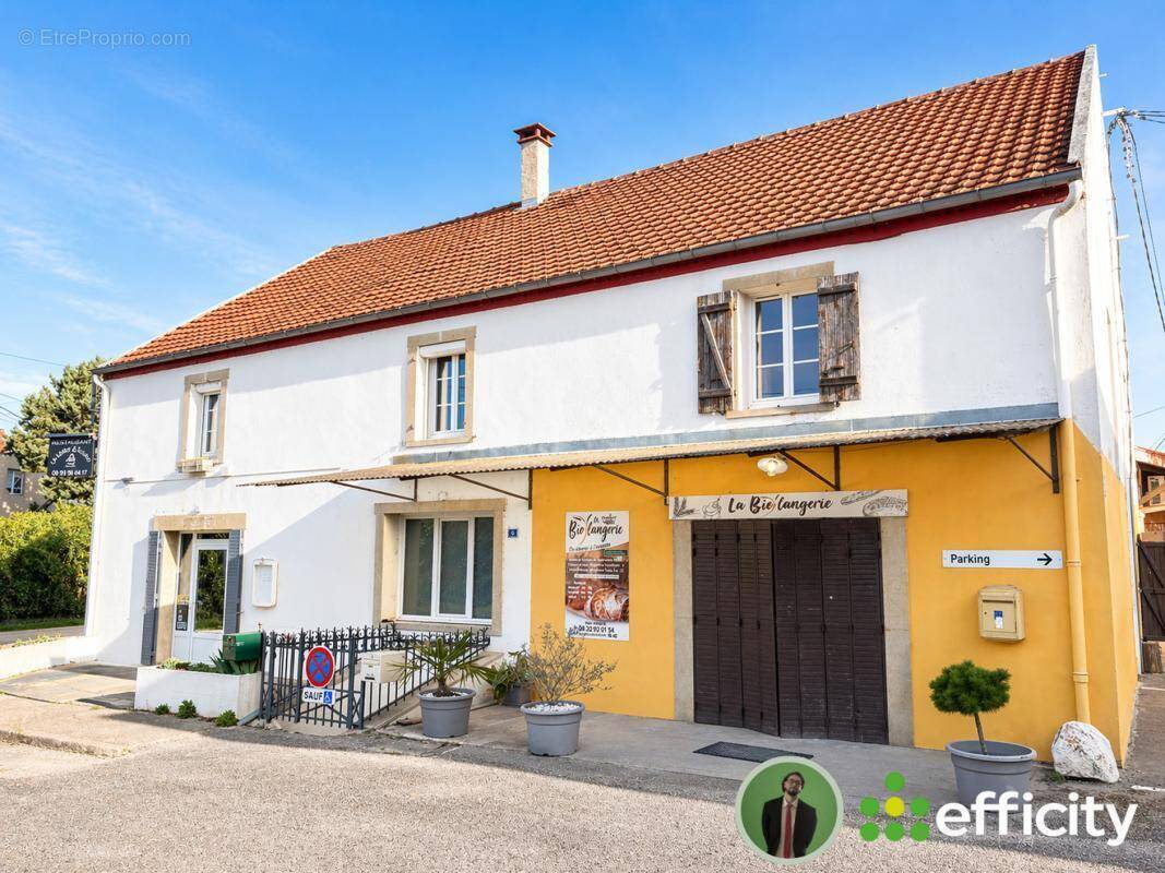 Commerce à ASNANS-BEAUVOISIN