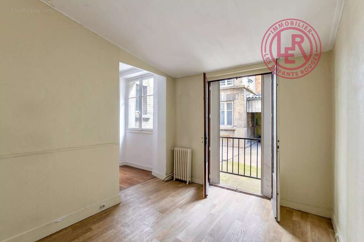 Appartement à PARIS-11E