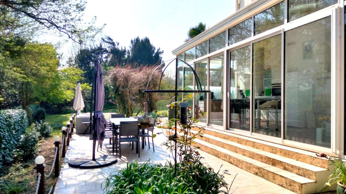 TERRASSE - Maison à CONDAC