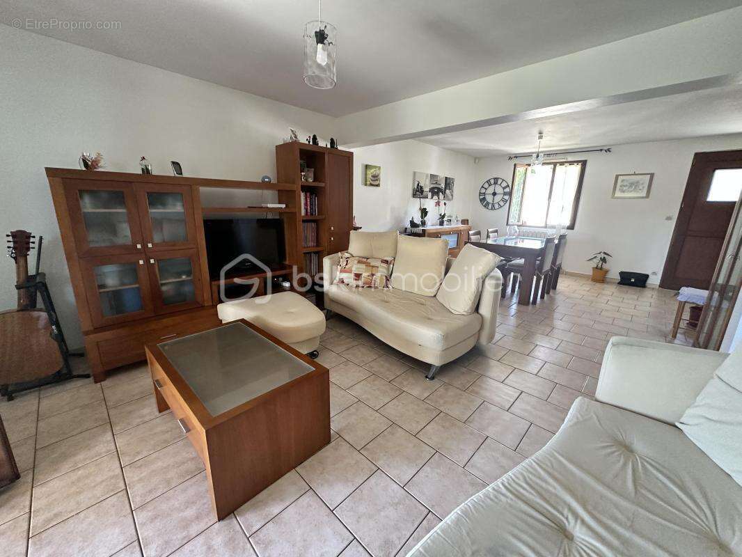 Maison à CORBEIL-ESSONNES