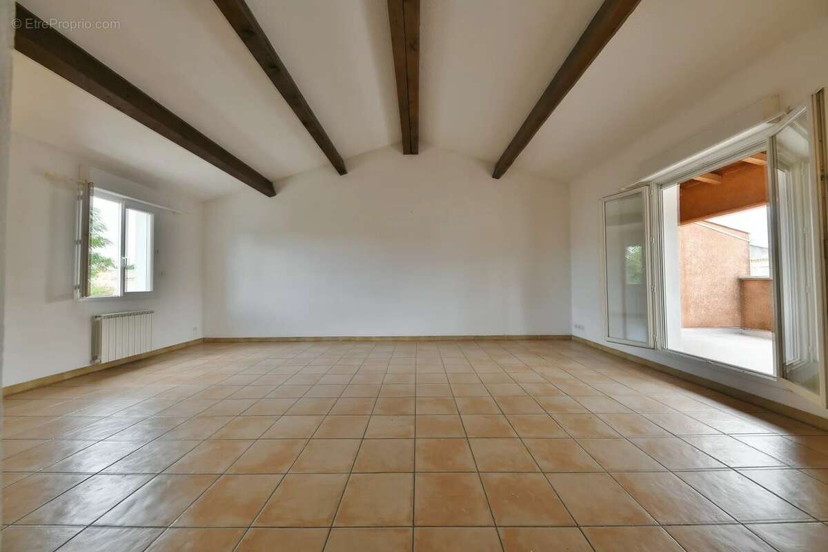 Appartement dans Uzès - photo 5