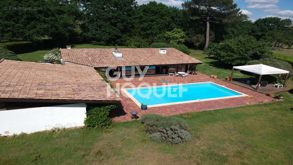 Proche LA BREDE cette Maison d'Architecte esprit bassin coche toutes les cases... - photo 10