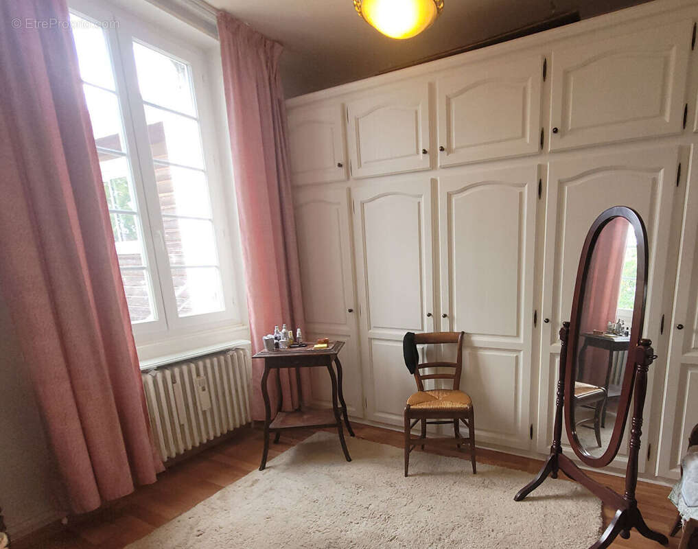 Maison à RUELLE-SUR-TOUVRE