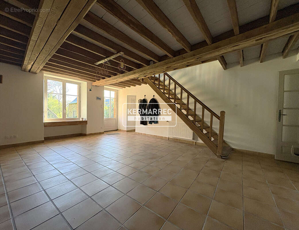 Maison à BOURG-DES-COMPTES