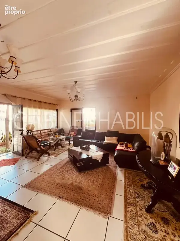 A vendre - villa t5 - 243.71 m2 environ s.totale - saint denis - 930 000 € - photo 2