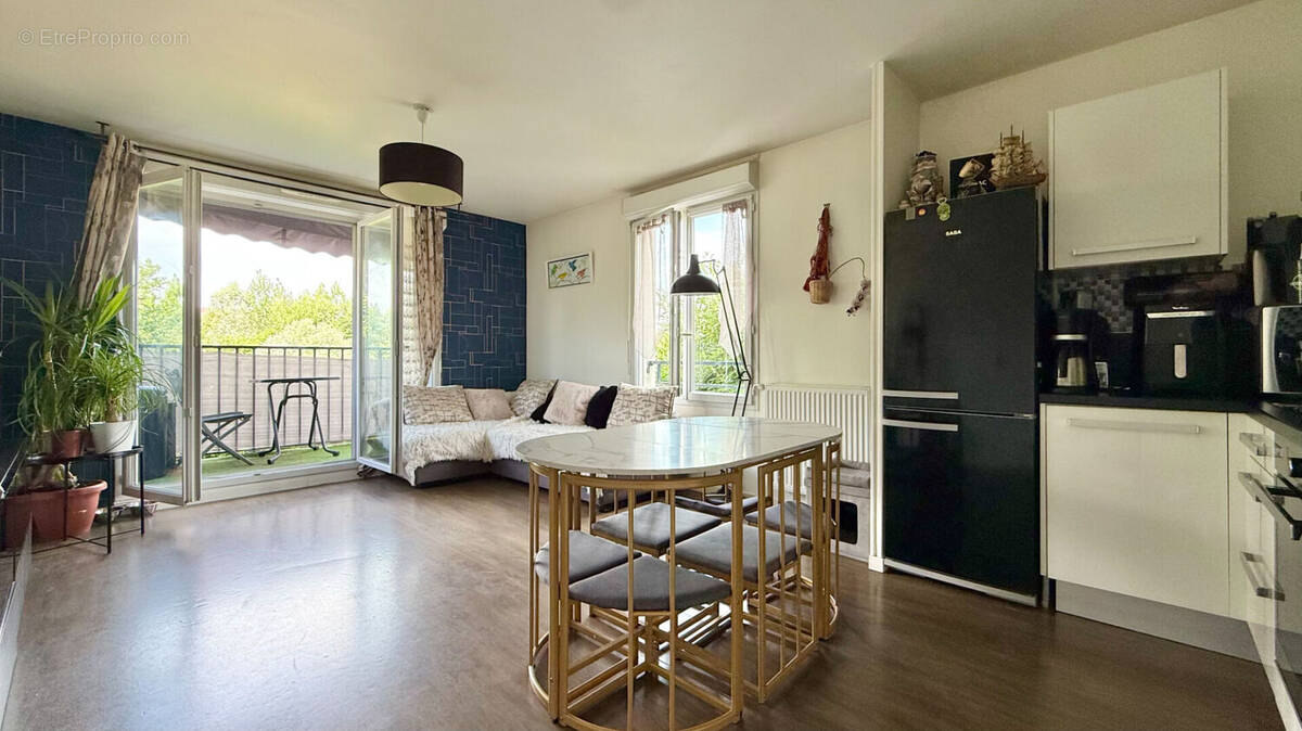 Appartement à CORBEIL-ESSONNES