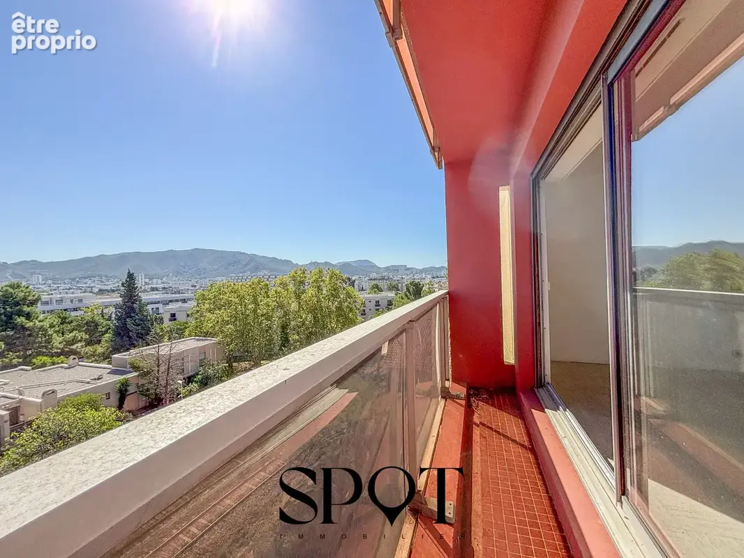 Marseille timone - grand t2 lumineux avec balcon et cave - photo 2