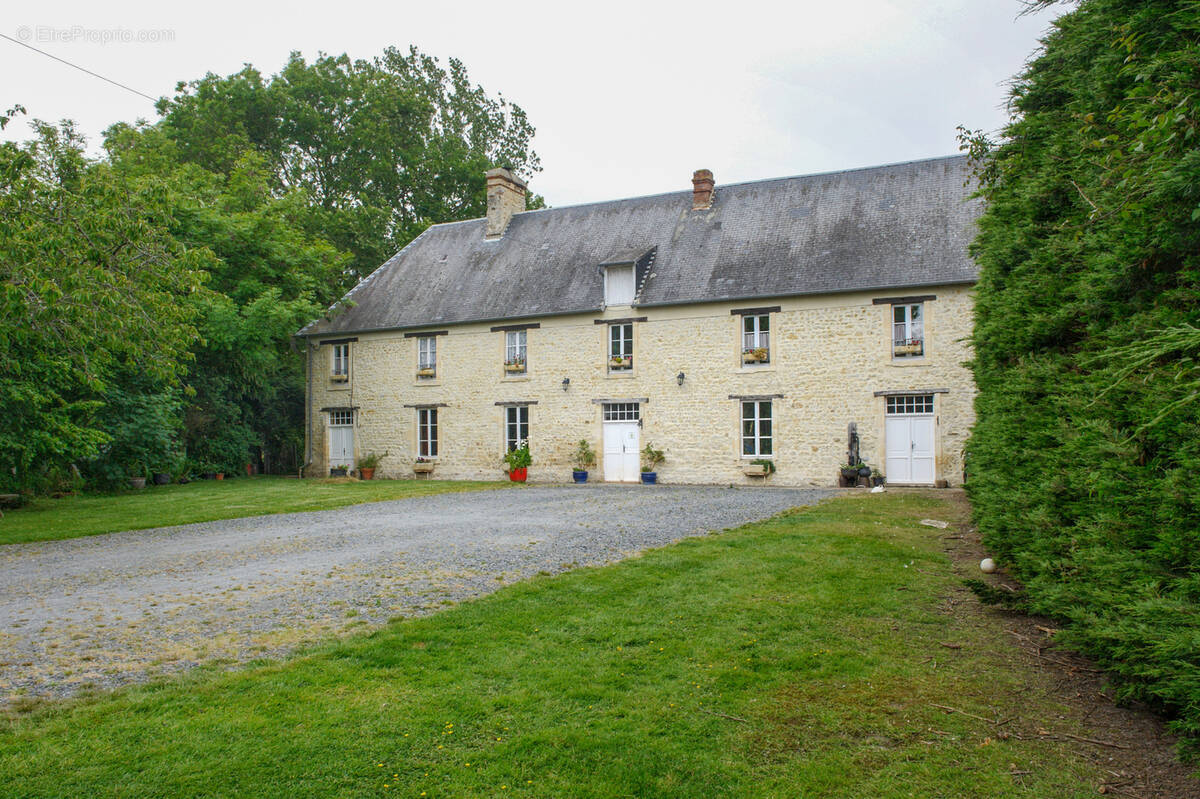 Maison à LA FOLIE