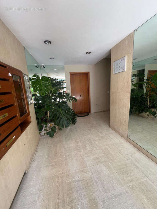 Appartement à ROQUEBRUNE-CAP-MARTIN