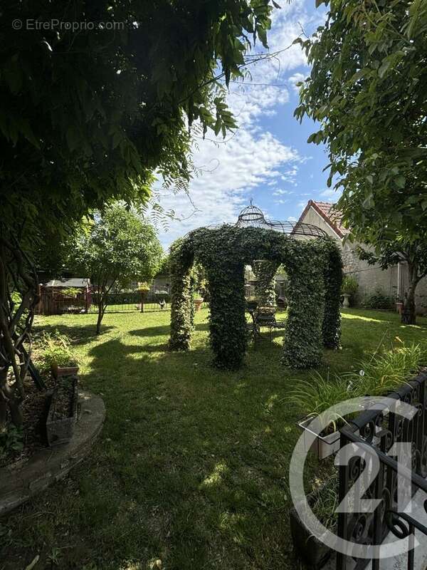 Maison à NANTEUIL-LE-HAUDOUIN