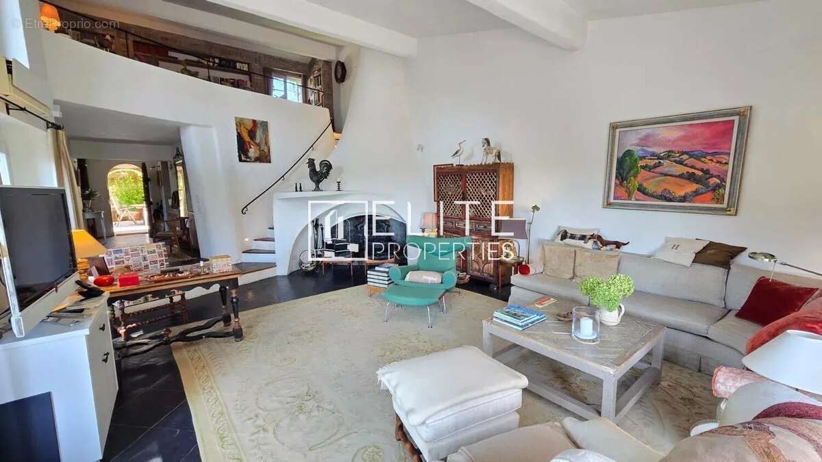 Maison 5 pièces de 193 m² - mouans-sartoux castellaras - photo 4