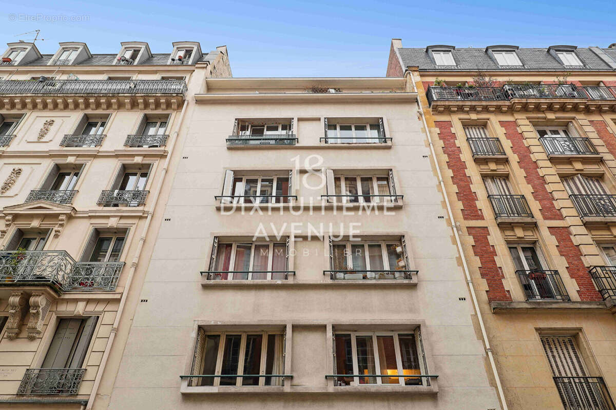 Appartement à PARIS-18E
