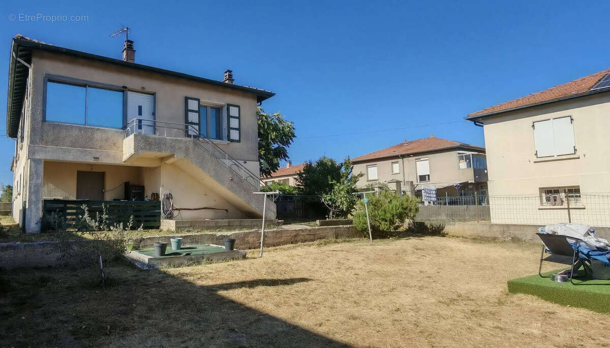 Maison à vendre à ANNONAY avec terrain attenant et sous/sol complet - photo 2