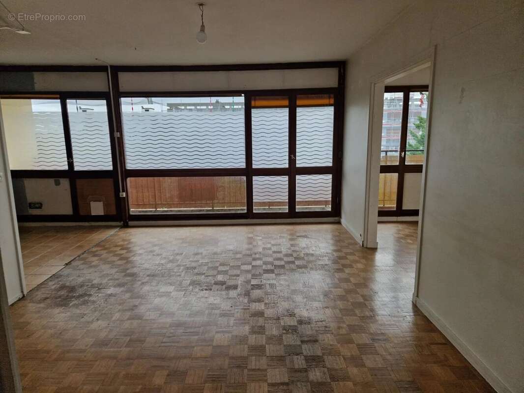 Appartement à THIAIS