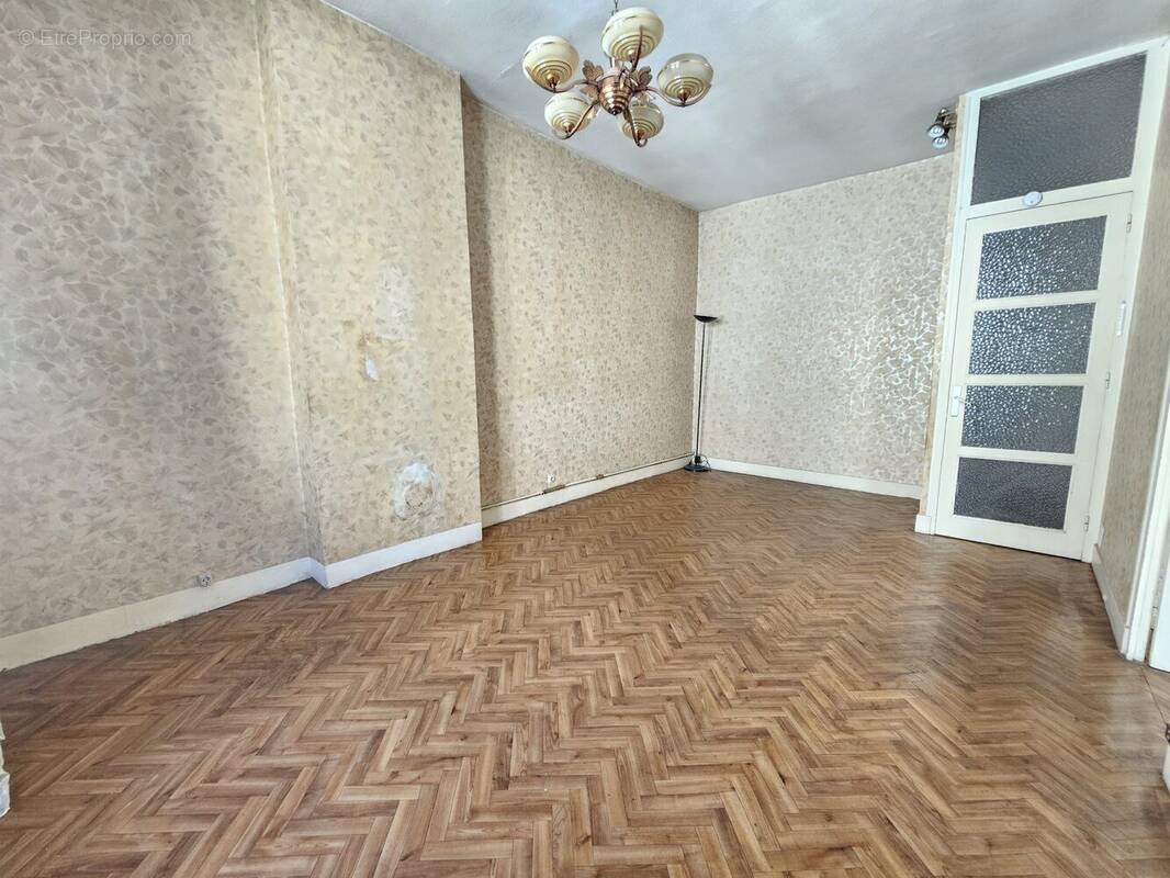 Appartement à SAINT-ETIENNE