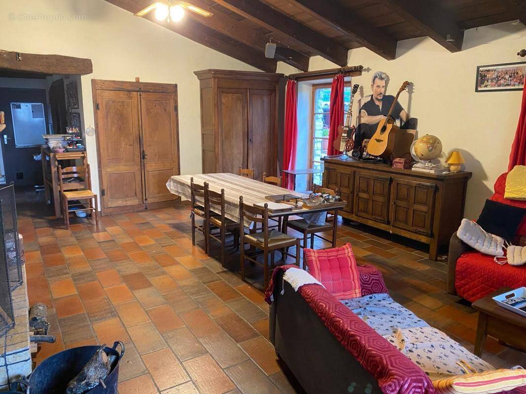 Maison à SAINT-JEAN-LE-CENTENIER