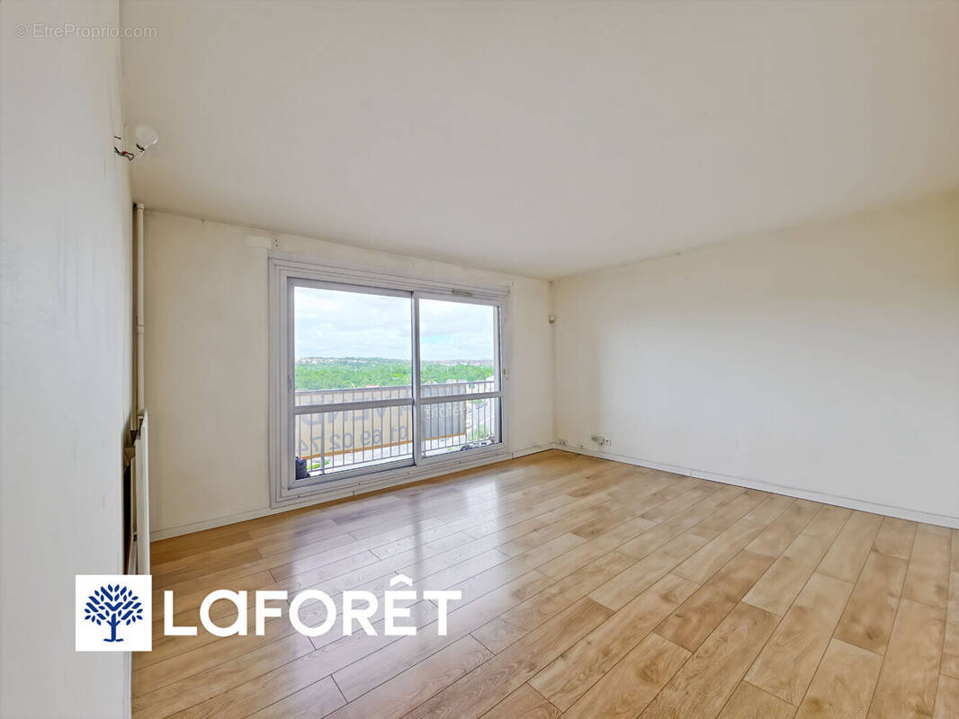 Appartement à RIS-ORANGIS