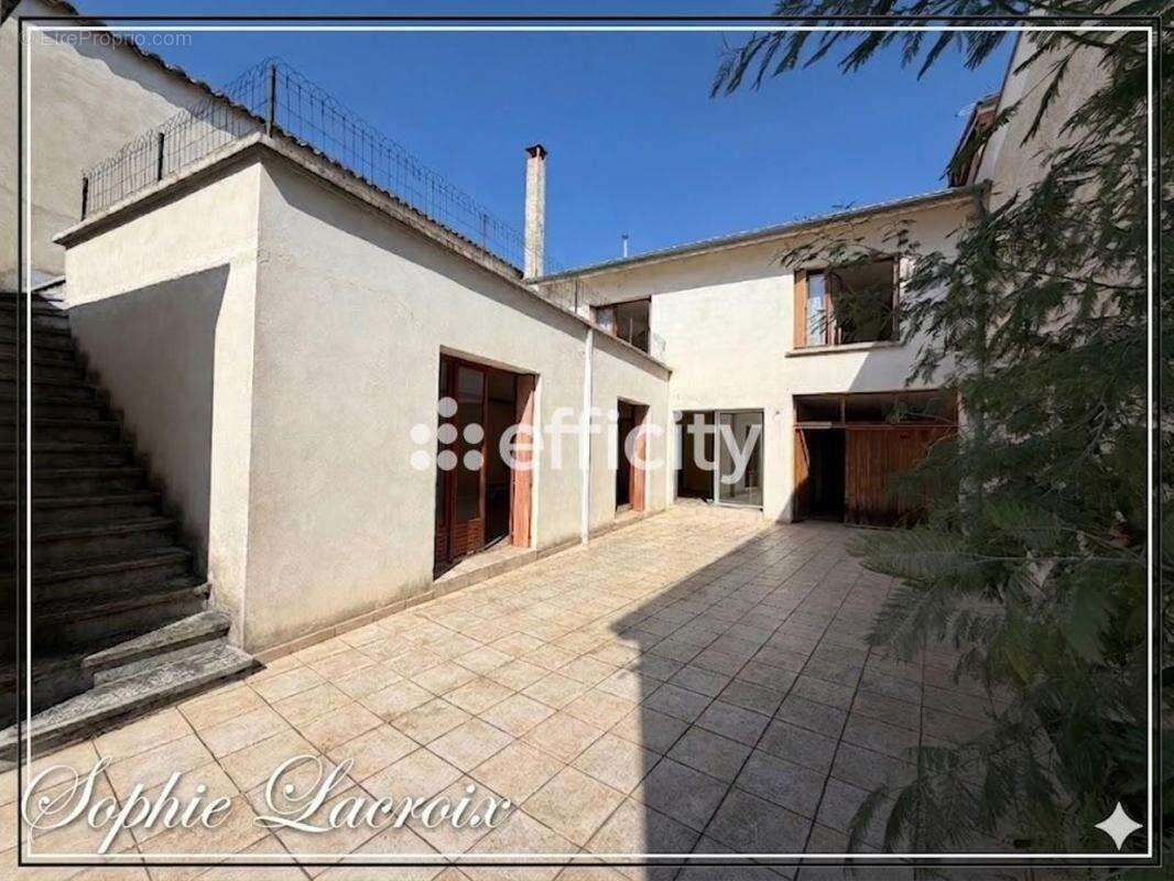 Maison à ANNEYRON