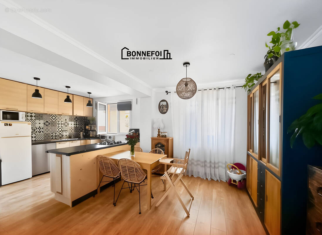 Maison à LA QUEUE-EN-BRIE