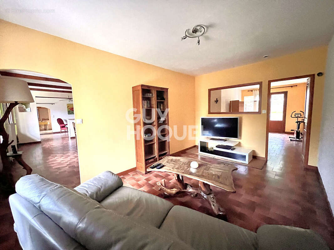 Maison à SAINT-MARTIN-EN-HAUT