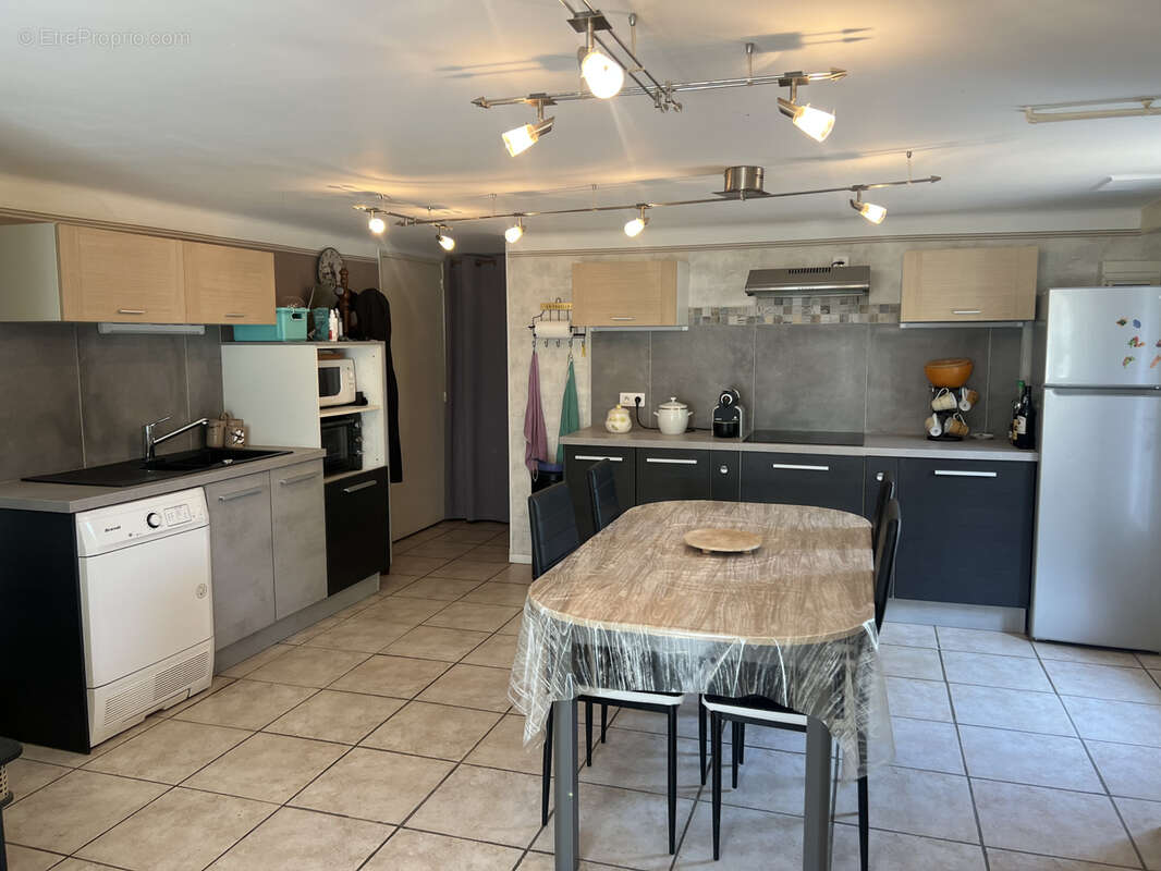 Maison divisé en deux logements - photo 9