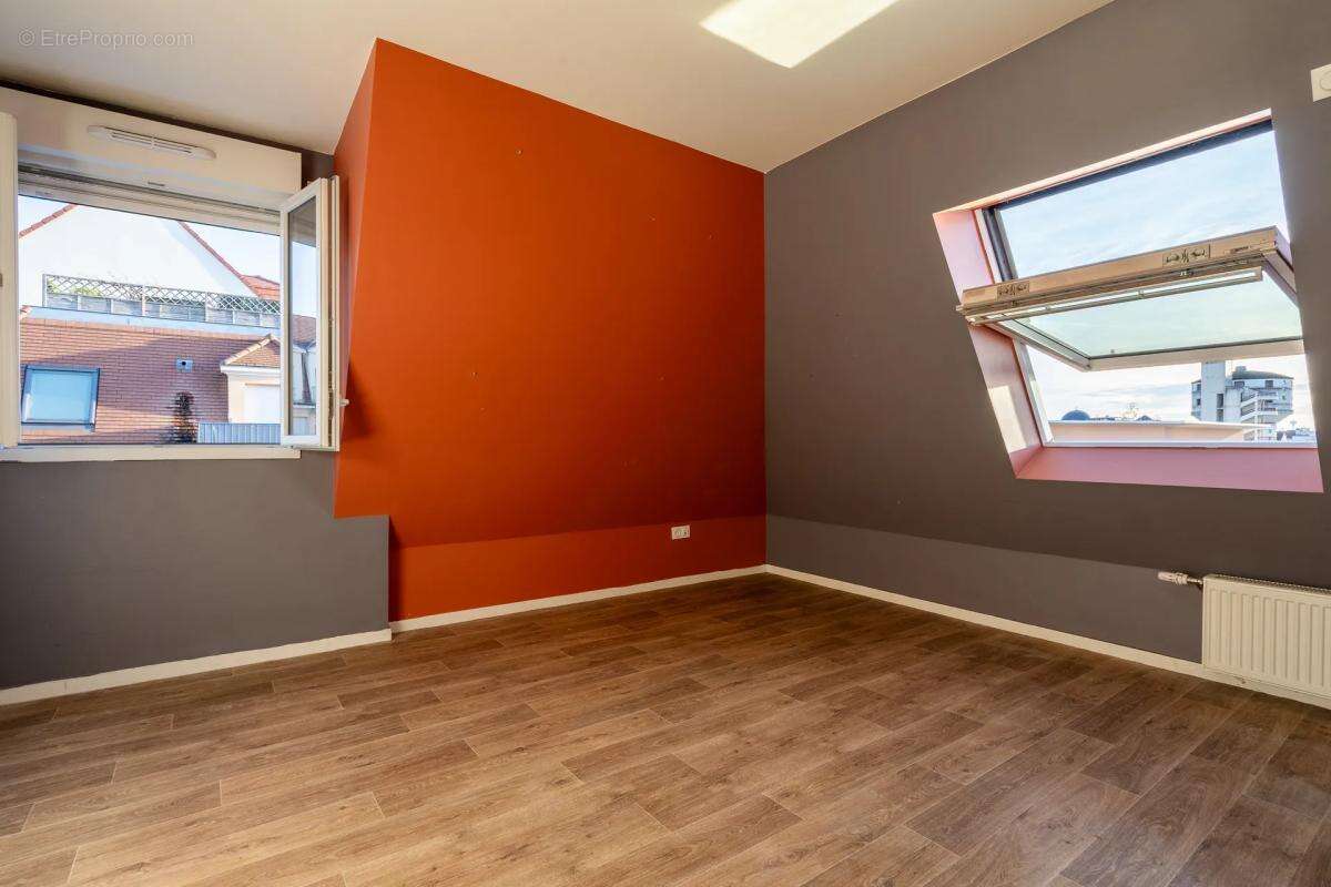 Appartement à LE BLANC-MESNIL