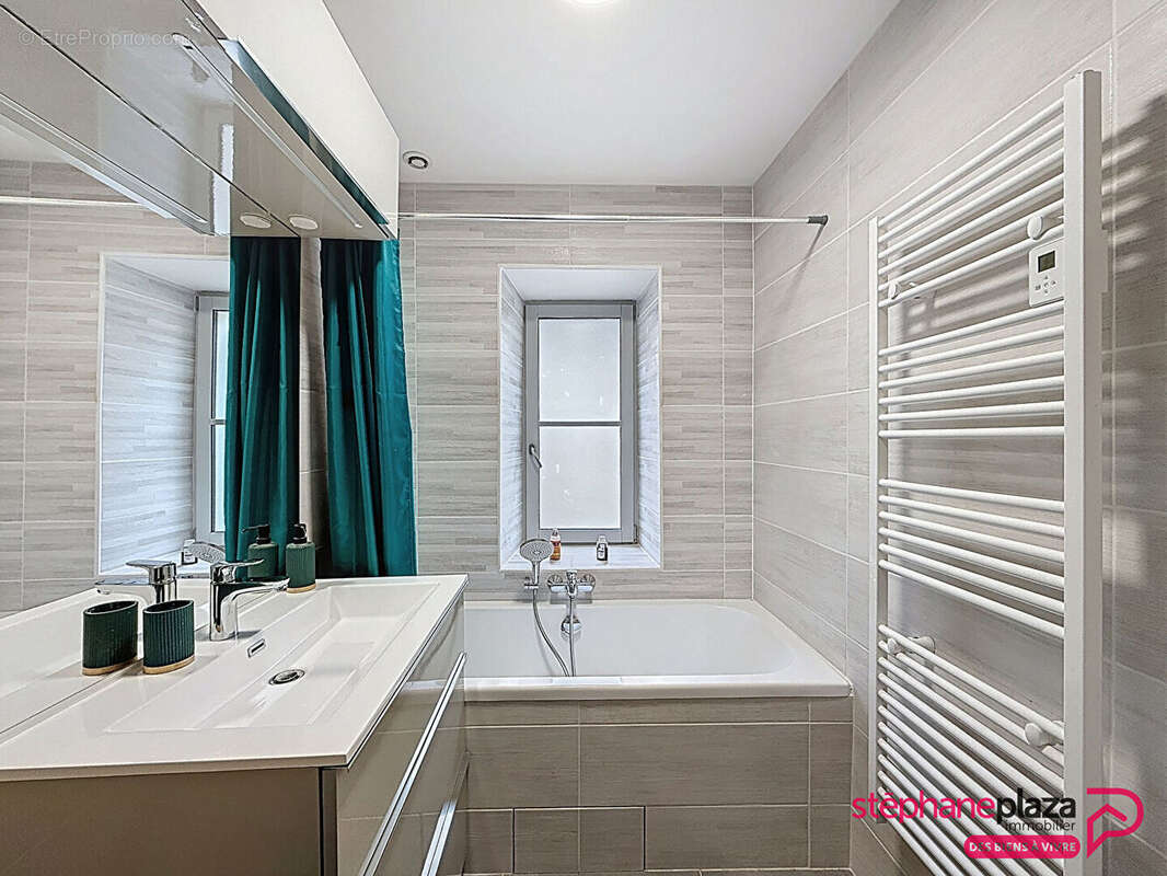 Maison à SAINTE-MAURE-DE-TOURAINE