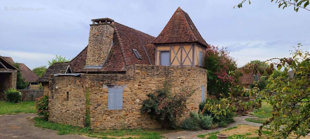 Maison en pierres ,  dependances ,1 hectare ,  saint yrieix la perche ,  haute-vienne - photo 9