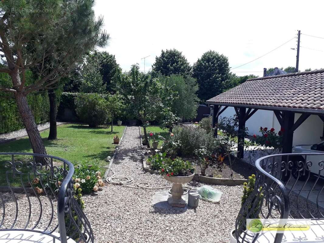 Maison à GOND-PONTOUVRE