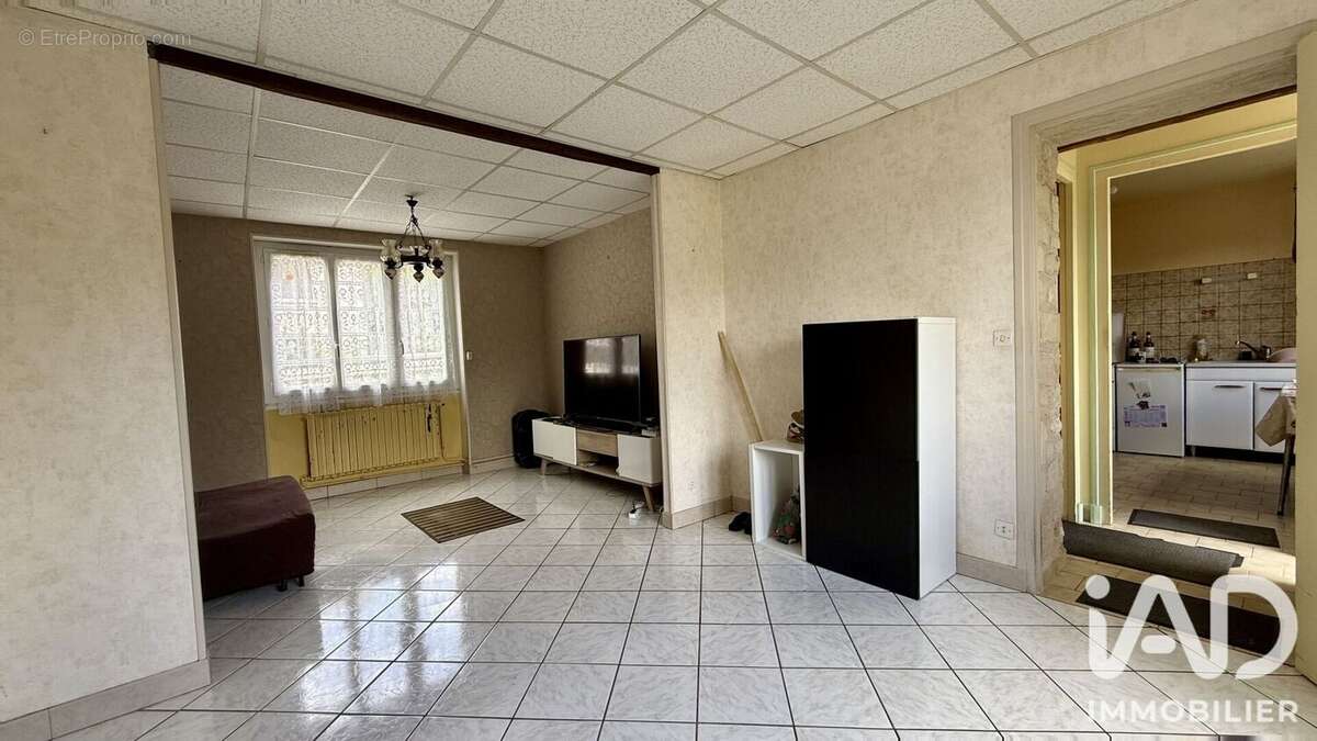 Photo 3
