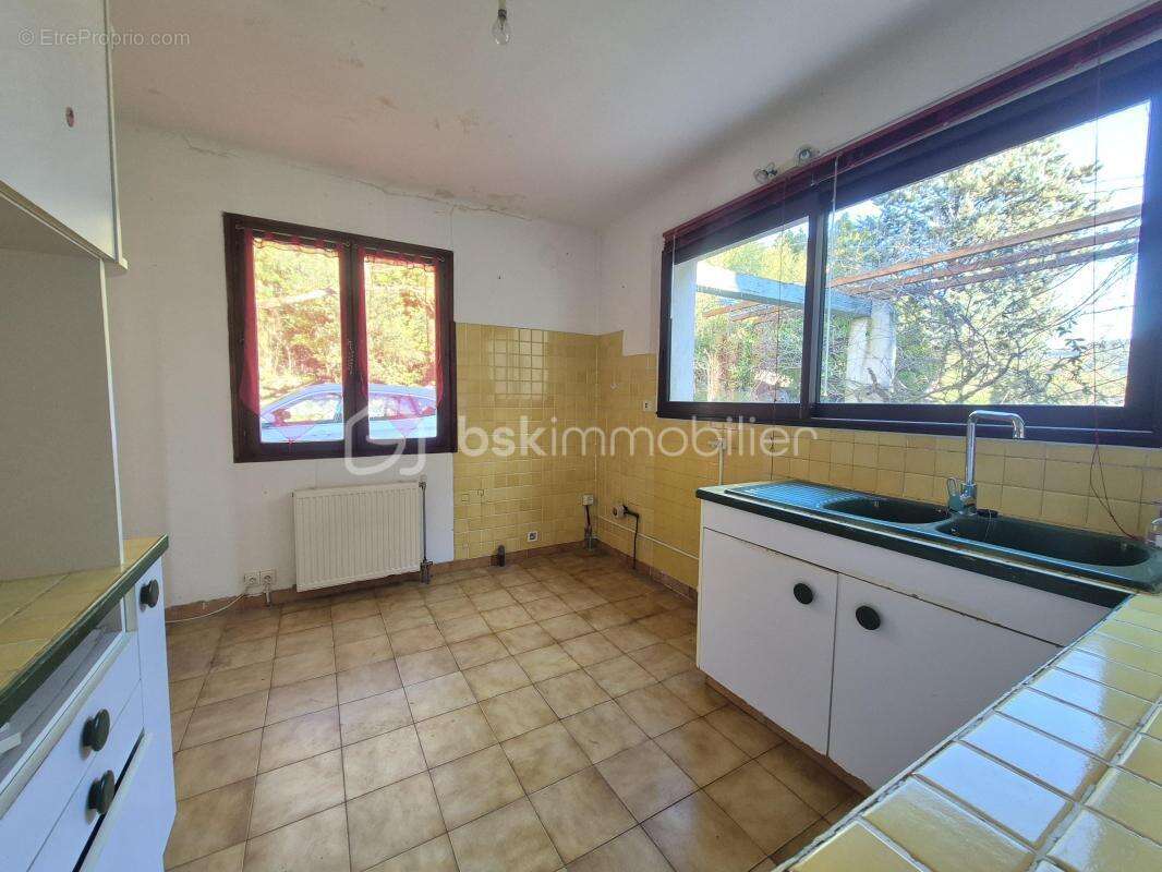 Gareoult: maison de plain-pied de 90 m2 sur un terrain de 1650 m2 - photo 3