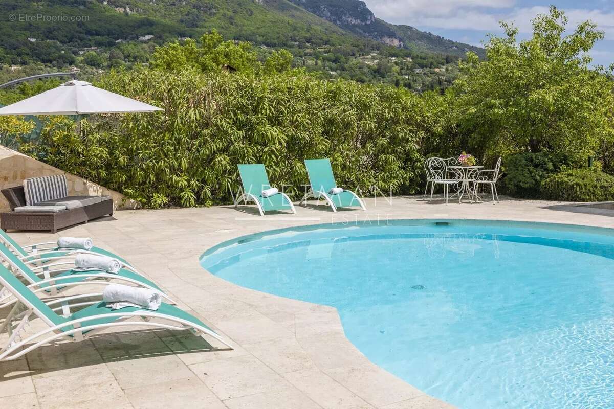 Maison à LE BAR-SUR-LOUP