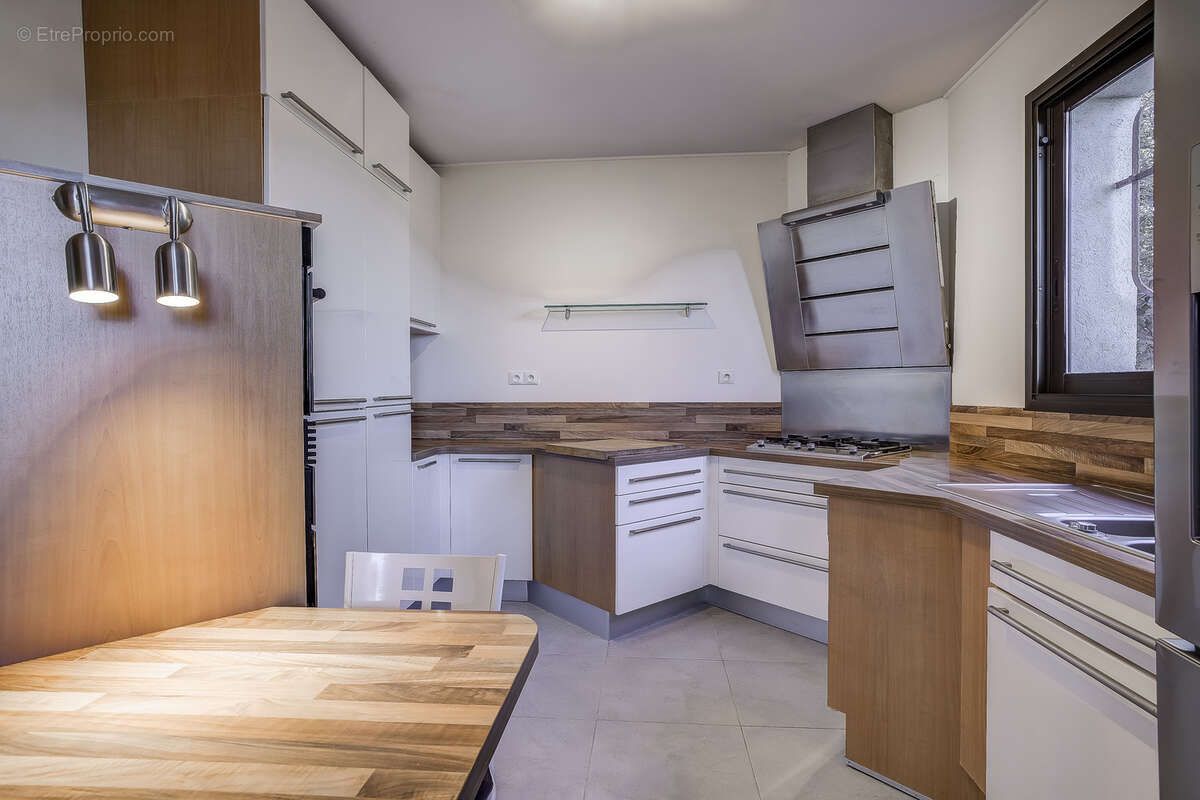 Maison à MANDELIEU-LA-NAPOULE