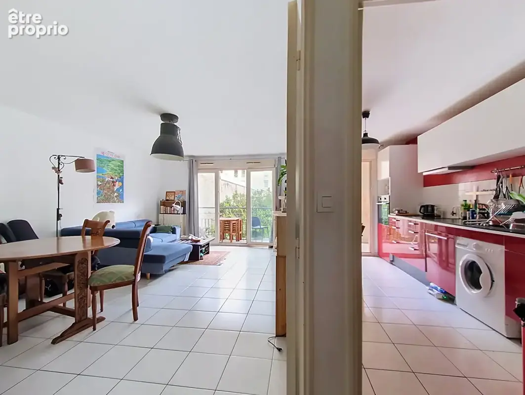 A VENDRE RUE VENDOME - T3 72m2 2 chambres, balcon au calme - photo 6