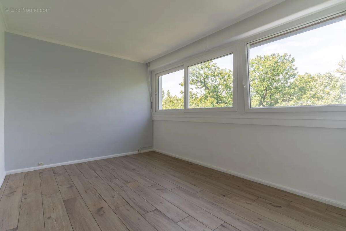Appartement de 4 pièces de 94 m² à Vaucresson - photo 9
