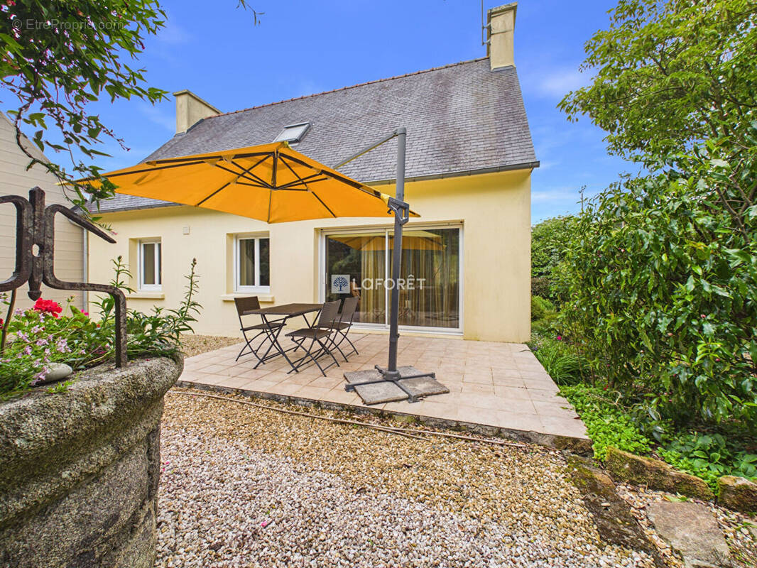 Maison à ERGUE-GABERIC