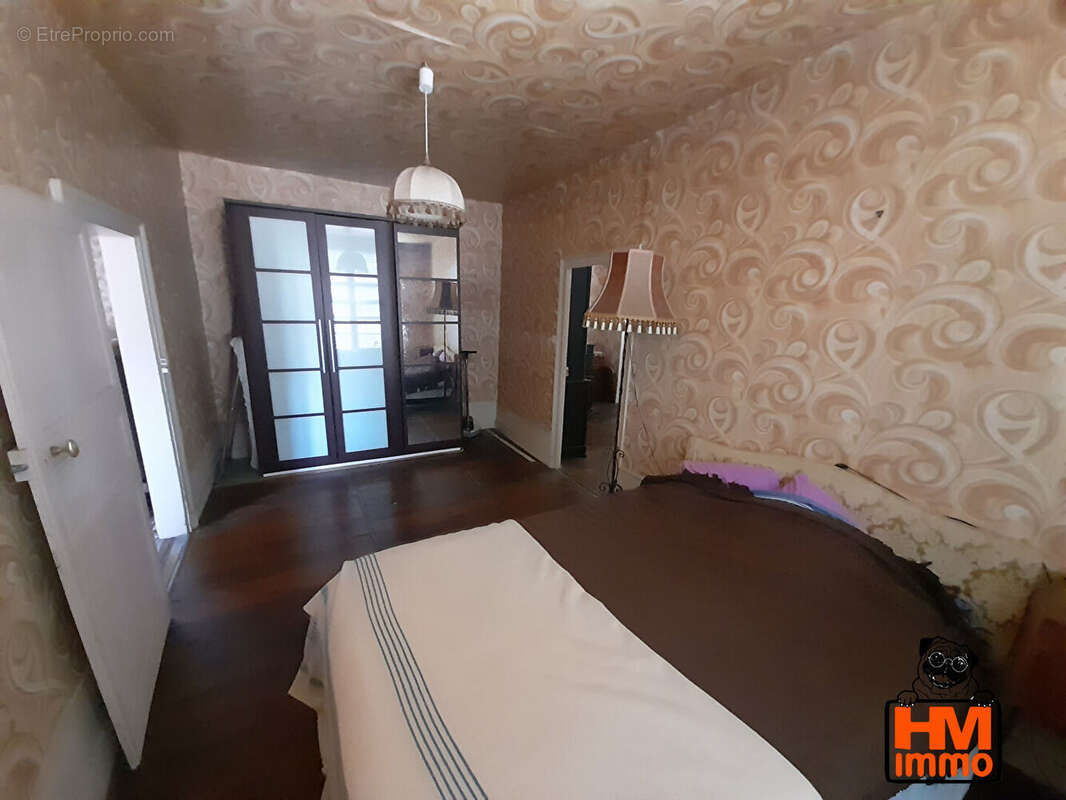 Appartement à SAINT-LEONARD-DE-NOBLAT