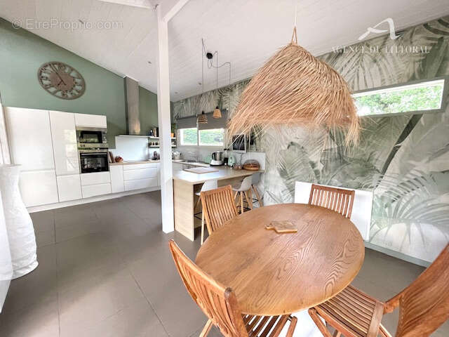 Arès, Villa d'architecte typique du bassin 6 pièces 184 m2 - photo 5