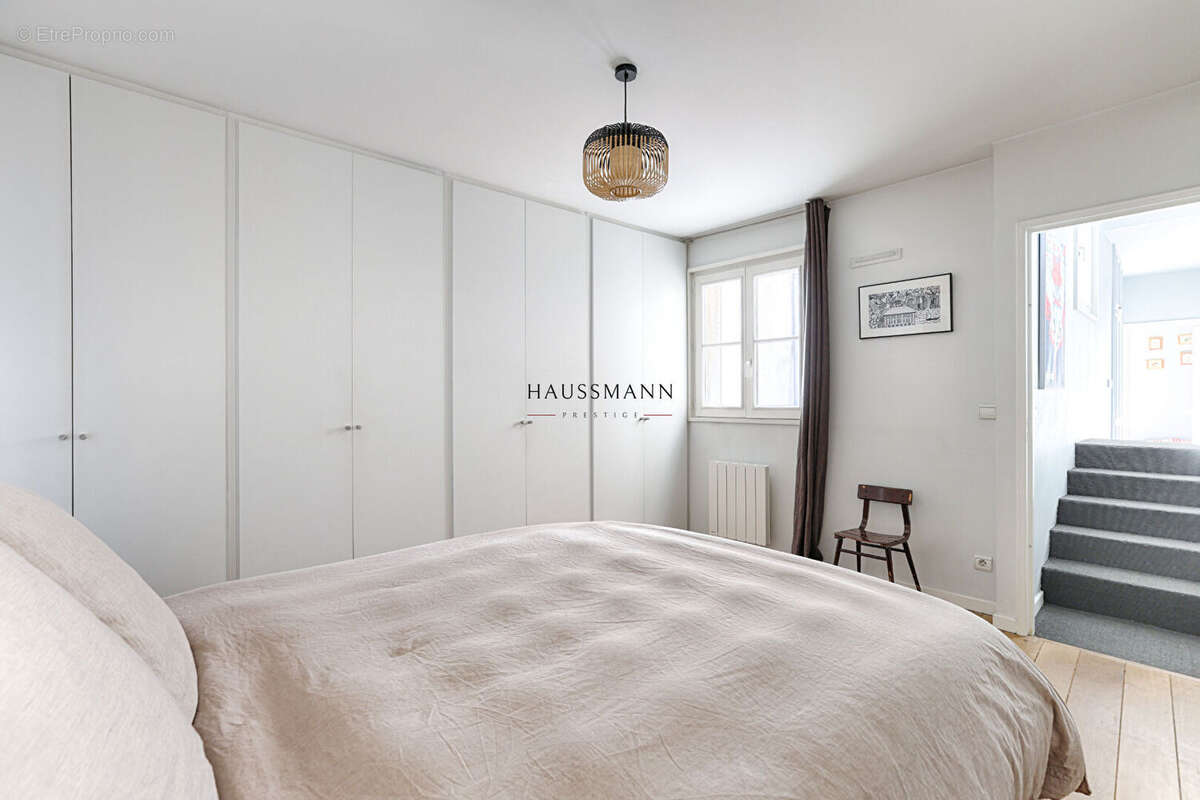 Appartement à PARIS-2E