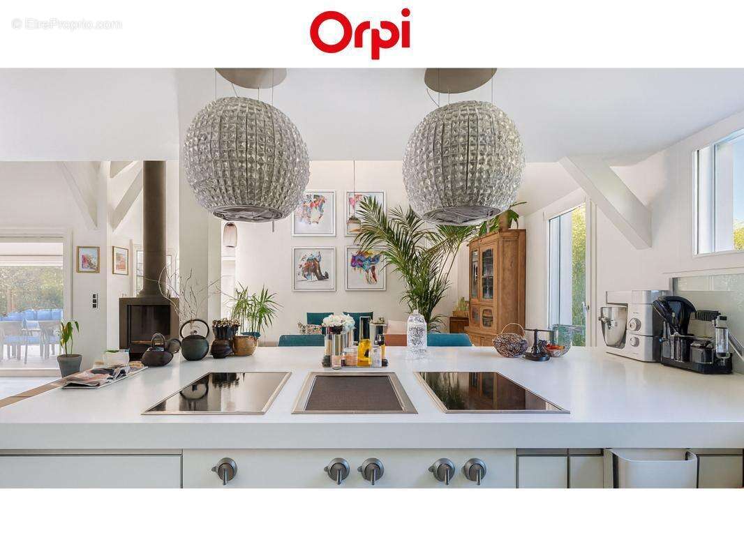 Maison à VETRAZ-MONTHOUX