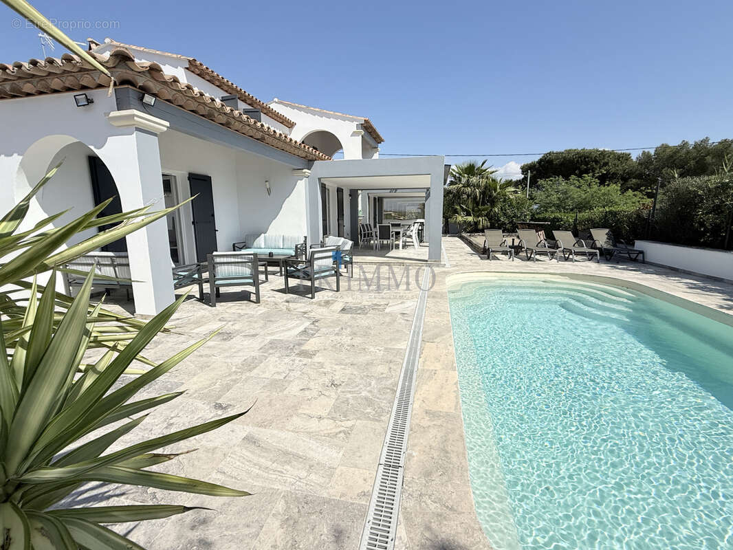 Maison à LES ISSAMBRES