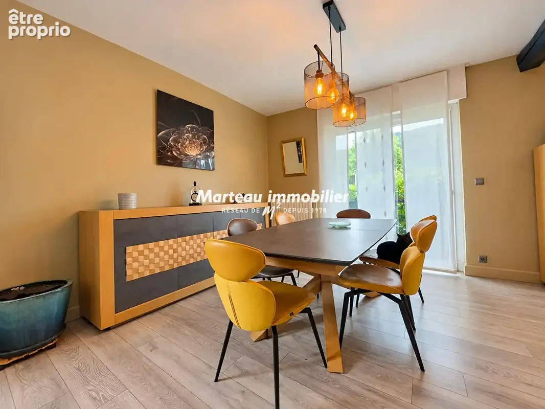 À VENDRE ? Belle maison individuelle de 144 m² avec double garage et jardin clôturé - photo 2